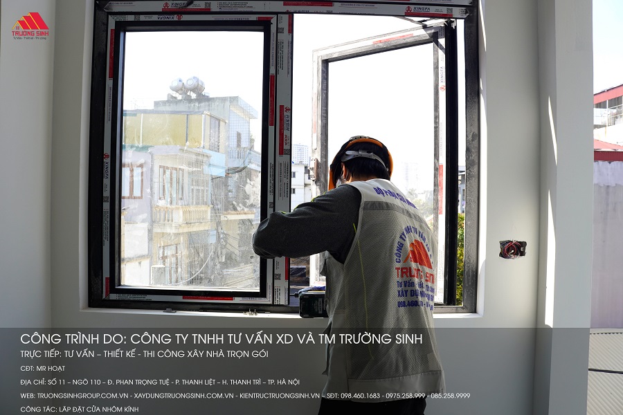 Công tác thi công cửa nhôm kính được thực hiện bởi thợ chuyên môn